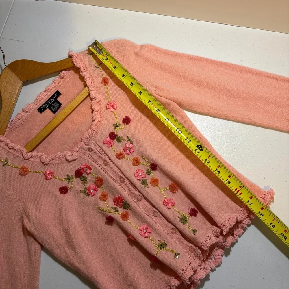 Betsey Johnson Vintage Pink Knit Cardigan Floral Embroidered Sweater whimsy sm - Picture 10 of 12
